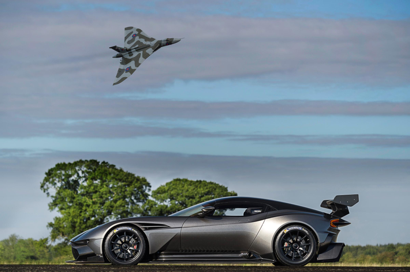 Illustration for article titled Here's The Last Avro Vulcan Flying Over An Aston Vulcan